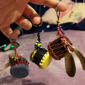 Miniaturní bubínky z jehnětiny na přání